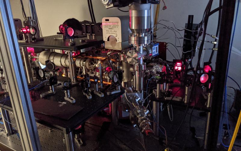 Welcome to Sommer Lab! We research quantum many-body physics with ultracold atoms.